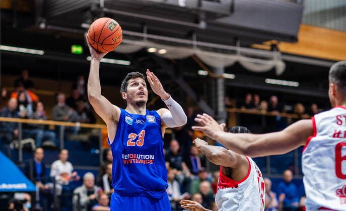 BB-1BL Syntainics MBC - S. Oliver Würzburg Gorna Huskic ( 23 Syntainics MBC) waehrend der Begegnung Saison 2021-2022 (Herren) in der EasyCredit Bundesliga zwischen Syntainics MBC und S. Oliver Würzburg in der Stadthalle Weissenfels am 16. October 2021 in Weissenfels, Sachsen Anhalt, Deutschland