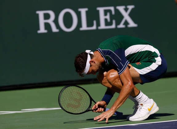 Sport Bilder des Tages October 16, 2021 Grigor Dimitrov of Bulgaria reacts to missing a shot against Cameron Norrie of Great Britain in their semifinal match during the 2021 BNP Paribas Open at Indian Wells Tennis Garden in Indian Wells, California. Mandatory Photo Credit : CSM Indian Wells United States of America - ZUMAc04_ 20211016_zaf_c04_209 Copyright: xCharlesxBausx