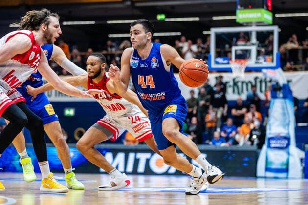 BB-1BL Syntainics MBC - S. Oliver Würzburg Nikola Rebix ( 44 Syntainics MBC) waehrend der Begegnung Saison 2021-2022 (Herren) in der EasyCredit Bundesliga zwischen Syntainics MBC und S. Oliver Würzburg in der Stadthalle Weissenfels am 16. October 2021 in Weissenfels, Sachsen Anhalt, Deutschland