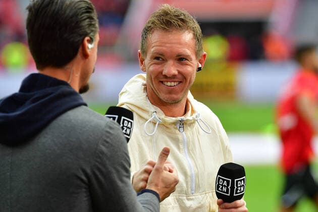 17.10.2021, xbrx, Fussball 1.Bundesliga, Bayer 04 Leverkusen - FC Bayern München emspor, v.l. Interview, gibt ein Interview, Nagelsmann, Julian (Trainer - FC Bayern Muenchen), lacht, laechelt (DFL DFB REGULATIONS PROHIBIT ANY USE OF PHOTOGRAPHS as IMAGE SEQUENCES and or QUASI-VIDEO) Leverkusen