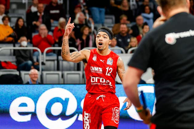 Justin Robinson (Brose Bamberg, 12) Brose Bamberg - MLP Academics Heidelberg - easyCredit-BBL - Basketball Bundesliga Saison 2021 22 Spieltag 4, 17.10.2021 Bamberg, Brose Arena Copyright: DanielxLöb