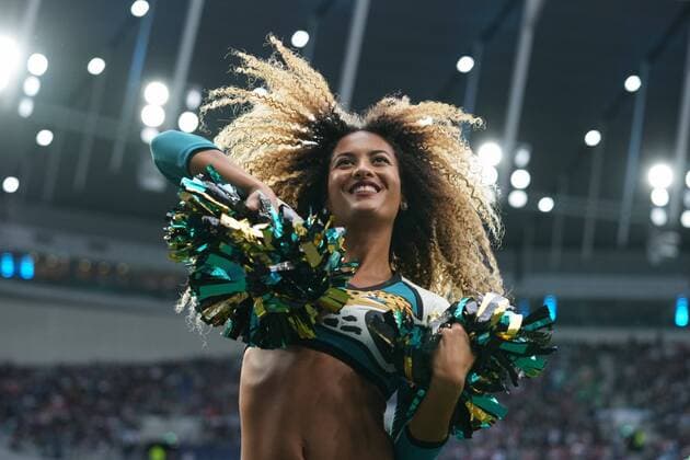 Sport Themen der Woche KW41 Sport Bilder des Tages Mandatory Credit: Photo by Joe Toth Shutterstock (12538861ai) Jacksonville Jaguars Cheerleaders Jacksonville Jaguars v Miami Dolphins, NFL, American Football Herren, USA American Football, Tottenham Hotspur Stadium, London, UK - 17 Oct 2021 Jacksonville Jaguars v Miami Dolphins, NFL, American Football, Tottenham Hotspur Stadium, London, UK - 17 Oct 2021  Copyright: xJoexToth Shutterstockx 12538861ai