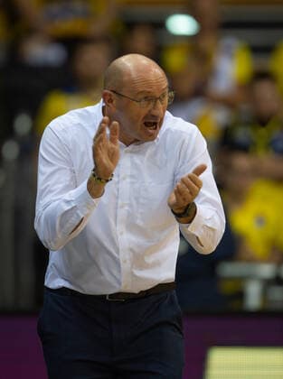 GER, Basketball,easyCredit BBL, EWE Baskets Oldenburg vs ALBA Berlin 17.10.2021, EWE Arena, Oldenburg, GER, easyCredit BBL, EWE Baskets Oldenburg vs ALBA Berlin, im Bild Mladen DRIJENCIC ( EWE Baskets Oldenburg Head-Coach Trainer )