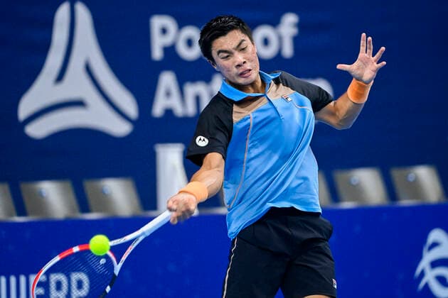 US Brandon Nakashima pictured in action during a match between US Nakashima and French Herbert, in the first round of the European Open Tennis ATP, Tennis Herren tournament, in Antwerp, Monday 18 October 2021. LAURIExDIEFFEMBACQ  x3116246x