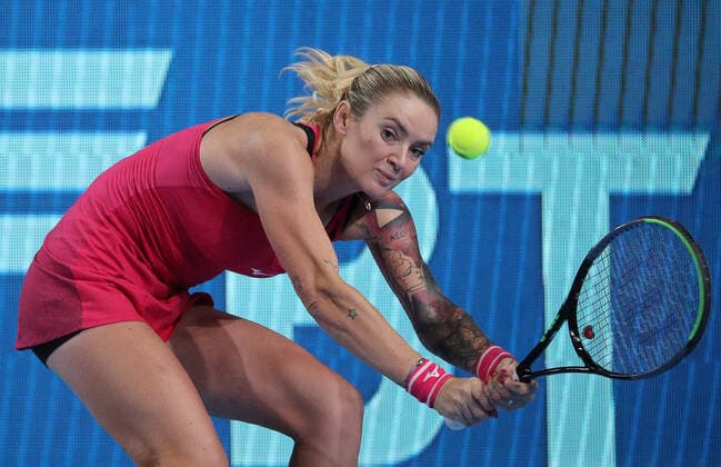 MOSCOW, RUSSIA - OCTOBER 20, 2021: The Czech Republic s Tereza Martincova returns the ball in her women s singles Round of 16 tennis match against Spain s Garbine Muguruza at the VTB Kremlin Cup 2021 at the Luzhniki Sports Palace. Mikhail Tereshchenko TASS  TS114DF5