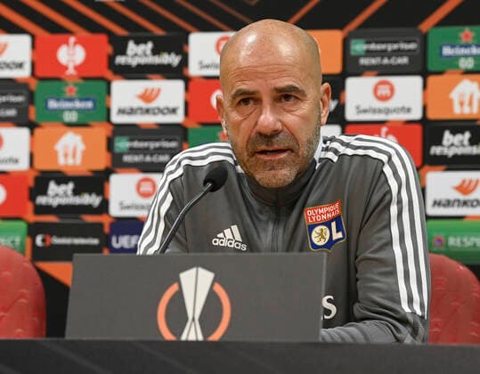 Coach of Olympique Lyon Peter Bosz speaks during the press conference, PK, Pressekonferenz prior to football UEFA Europa League game: Sparta Prague vs Olympique Lyon in Prague, Czech Republic, October 20, 2021. (CTKxPhoto MichalxKrumphanzl) CTKPhotoP2021102007769  kru 1