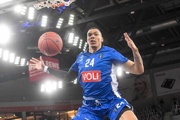 GER, EuroCup, ratiopharm ulm vs Buducnost VOLI Podgorica 20.10.2021, ratiopharm arena, Neu-Ulm, GER, EuroCup, ratiopharm ulm vs Buducnost VOLI Podgorica, im Bild Jacob Wiley (Podgorica, 24)