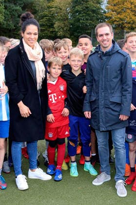 DFB-Integrationsbotschafterin Celia Sasic und UEFA EURO, EM, Europameisterschaft,Fussball 2024 Turnierdirektor Philipp Lahm beim Besuch der Eliteschule des Fußballs in Langenhorn. Hamburg, 20.10.2021