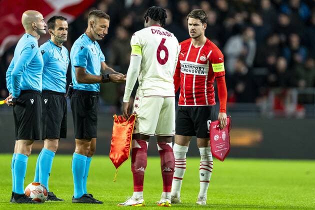 EINDHOVEN, Netherlands, 21-10-2021, football, Philips stadium, Europa League, season 2021 2022, during the match PSV - Monaco, Referee Davide Massa, PSV player Marco van Ginkel PSV - Monaco  x13997585x Copyright: