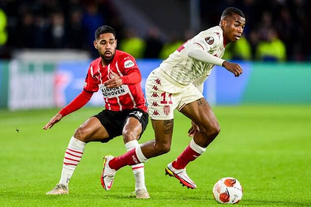 EINDHOVEN - (lr) Phillipp Mwene of PSV Eindhoven, Jean Lucas of AS Monaco during the UEFA Europa League match between PSV Eindhoven and AS Monaco at Phillips Stadium on October 21, 2021 in Eindhoven, Netherlands. ANP OLAF KRAAK UEFA Europa League 2021 2022 xVIxANPxSportx xxANPxIVx