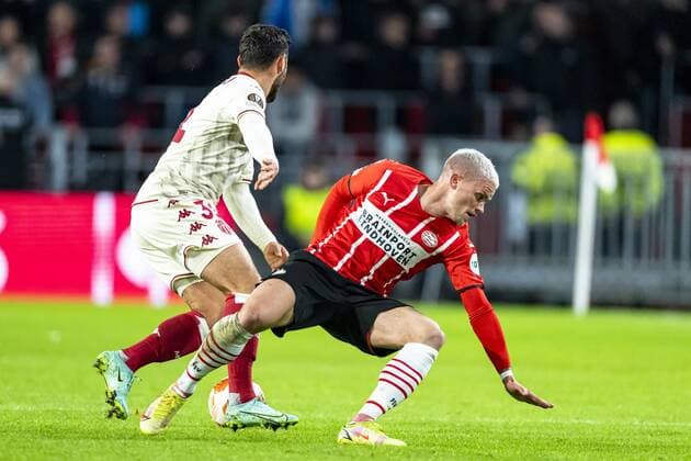 EINDHOVEN, Netherlands, 21-10-2021, football, Philips stadium, Europa League, season 2021 2022, during the match PSV - Monaco, AS Monaco player Kevin Volland, PSV player Philipp Max PSV - Monaco  x13997902x Copyright: