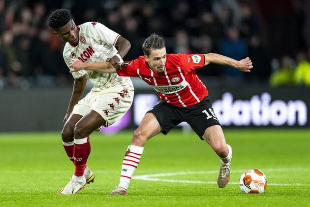 EINDHOVEN, Netherlands, 21-10-2021, football, Philips stadium, Europa League, season 2021 2022, during the match PSV - Monaco, AS Monaco player Aurelien Tchouameni, PSV player Olivier Boscagli PSV - Monaco  x13997993x Copyright: