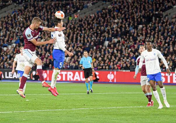 Mandatory Credit: Photo by Simon Dael Shutterstock (12547376ae) Tomas Soucek of West Ham heads at goal West Ham United v Genk, UEFA Europa League, Group H, Football, The London Stadium, London, UK - 21 Oct 2021 EDITORIAL USE ONLY No use with unauthorised audio, video, data, fixture lists, club league logos or live services. Online in-match use limited to 120 images, no video emulation. No use in betting, games or single club league player publications. West Ham United v Genk, UEFA Europa League, Group H, Football, The London Stadium, London, UK - 21 Oct 2021 EDITORIAL USE ONLY No use with unauthorised audio, video, data, fixture lists, club league logos or live services. Online in-match use limited to 120 images, no video emulation. No use in betting, games or single club league player publications. Copyright: xSimonxDael Shutterstockx 12547376ae