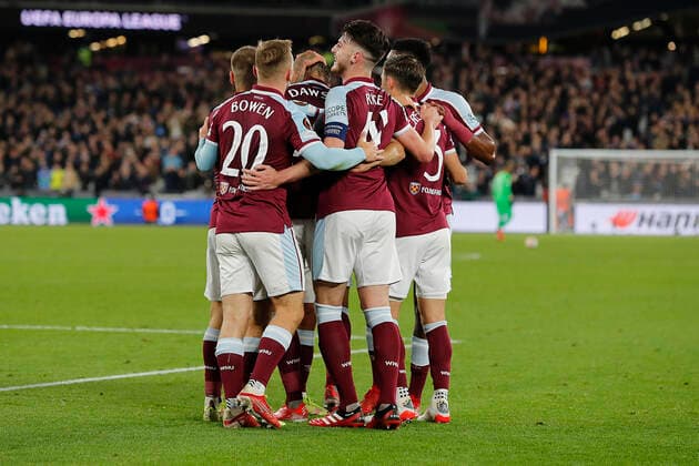 West Ham United v KRC Genk UEFA Europa League Craig Dawson of West Ham United celebrates scoring his sides 1st goal during the UEFA Europa League Group H match at the London Stadium, Stratford Content Not Available For UK Newspapers Copyright: xPaulxChestertonx FIL-16007-0024