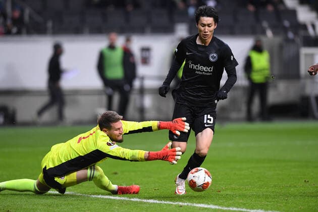Sport Bilder des Tages Fußball Europa League 3. Spieltag Eintracht Frankfurt - Olympiakos Piräus am 21.10.2021 im Deutsche Bank Park in Frankfurt Tor zum 3:1 durch Daichi Kamada ( Frankfurt )