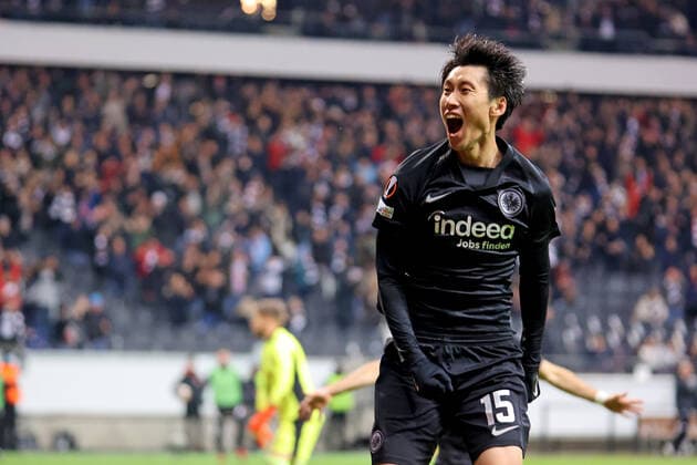 Frankfurt, Deutschland 21. Oktober 2021: Europa League - 2021 2022 - Eintracht Frankfurt vs. Olympiakos Piraeus Torschuetze Daichi Kamada (Frankfurt) freut sich ueber sein Tor zum 3:1. Deutsche Bank Park Hessen Copyright: xFotostandx xRacochax