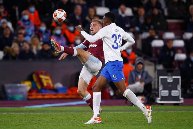 West Ham United v KRC Genk UEFA Europa League Jarrod Bowen of West Ham United and Jhon Lucumi of KRC Genk in action during the UEFA Europa League Group H match at the London Stadium, Stratford Content Not Available For UK Newspapers Copyright: xPaulxChestertonx FIL-16007-0153