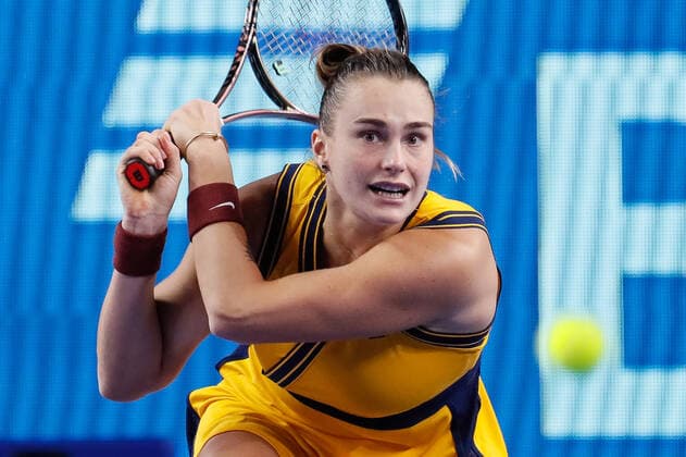 VTB Kremlin Cup 2021 International Tennis Tournament Aryna Sabalenka of Belarus returns the ball to Ekaterina Alexandrova of Russia during the women s singles quarterfinal tennis match of the WTA, Tennis Damen 500 VTB Kremlin Cup 2021 International Tennis Tournament at the Irina Viner-Usmanova Gymnastics Palace on October 22, 2021 in Moscow, Russia. Moscow Russia  Copyright: xMikexKireevx kireev-notitle211022_npvpz