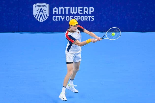 Italian Jannik Sinner pictured in action during a singles match between Italian Sinner and French Rinderknech, in the 1 4 finals of the European Open Tennis ATP, Tennis Herren tournament, in Antwerp, Friday 22 October 2021. LAURIExDIEFFEMBACQ  x3120851x
