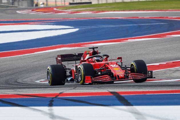 16 LECLERC Charles (mco), Scuderia Ferrari SF21, action during the Formula 1 Aramco United States Grand Prix 2021, 17th round of the 2021 FIA Formula One World Championship, WM, Weltmeisterschaft from October 21 to 24, 2021 on the Circuit of the Americas, in Austin, Texas, United States of American - F1 - UNITED STATES GRAND PRIX 2021 DPPI Panoramic  00121035__V2_6948.JPG_