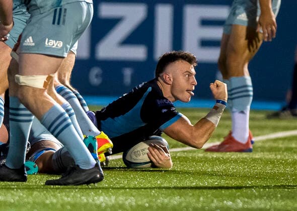 Sport Themen der Woche KW42 Sport Bilder des Tages United Rugby Championship, Scotstoun, Scotland 22 10 2021 Glasgow Warriors vs Leinster Warriors Jack Dempsey scores a try Jack Dempsey scores a try 22 10 2021  Copyright: x INPHO CraigxWatsonx Watson21102221495