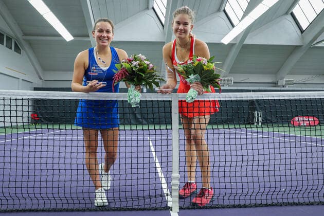 Siegerinnen 2021: Ylena IN-ALBON (SUI) und Kamilla BARTONE (LAT), ITF Tennis Future Hamburg 2021 - M25 und W25, Hamburg, Hamburger Tennisverband, 23.10.2021,