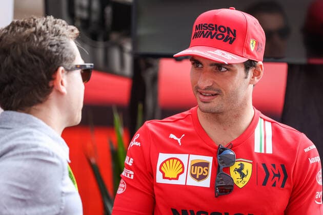 SAINZ Carlos (spa), Scuderia Ferrari SF21, portrait during the Formula 1 Aramco United States Grand Prix 2021, 17th round of the 2021 FIA Formula One World Championship, WM, Weltmeisterschaft from October 21 to 24, 2021 on the Circuit of the Americas, in Austin, Texas, United States of American - F1 - UNITED STATES GRAND PRIX 2021 DPPI Panoramic  00121035_AV6_6771
