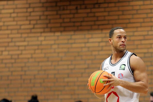 Sport Themen der Woche KW42 Sport Bilder des Tages RheinStars Köln - Dragons Rhöndorf Köln Deutschland 23.10.2021 Andrej Mangold (RheinStars) *** RheinStars Köln Dragons Rhöndorf Cologne Germany 23 10 2021 Andrej Mangold RheinStars