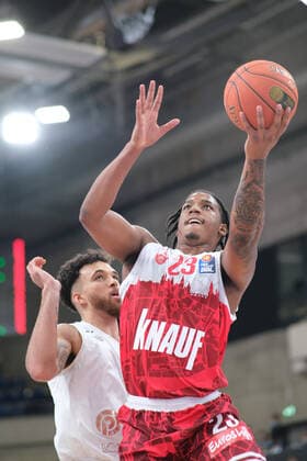 Desi Rodriguez (s.Oliver Wuerzburg, 23) im Zweikampf mit Brekkott Chapman (MLP Academics Heidelberg, 1) beim BBL Spiel der MLP Academics Heidelberg vs. s.Oliver Wuerzburg in der 1.Basketball Bundesliga am 23.10.2021 MLP Academics Heidelberg vs. s.Oliver Wuerzburg, Basketball, Easycredit BBL, 23.10.2021 Heidelberg Copyright: xEibner-Pressefotox xMichaelxBermelx