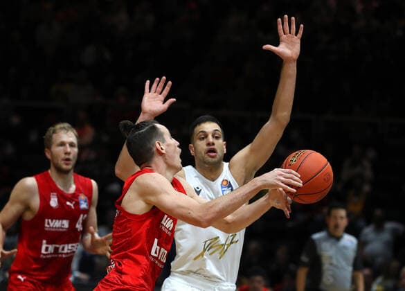 Löwen Braunschweig vs. Bamberg, BBL Braunschweig, 23.10.2021, BASKETBALL - easyCredit BBL Basketball Bundesliga, Löwen Braunschweig vs. Brose Bamberg, Saison 2021 22. Braunschweig