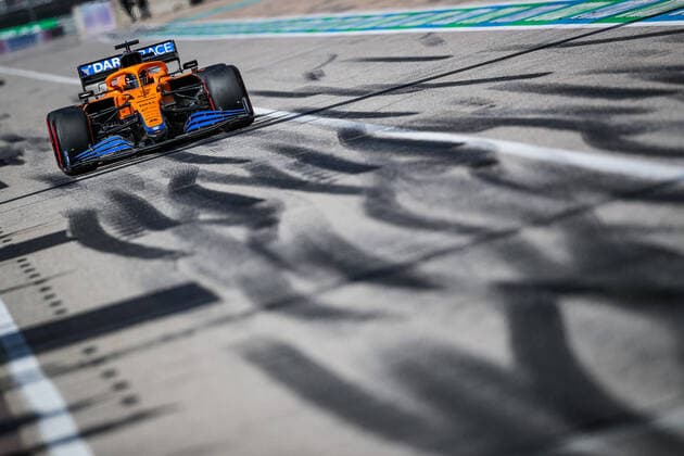 03 RICCIARDO Daniel (aus), McLaren MCL35M, action during the Formula 1 Aramco United States Grand Prix 2021, 17th round of the 2021 FIA Formula One World Championship, WM, Weltmeisterschaft from October 21 to 24, 2021 on the Circuit of the Americas, in Austin, Texas, United States of American - F1 - UNITED STATES GRAND PRIX 2021 DPPI Panoramic  20211023_GOODEN_FG0O8384
