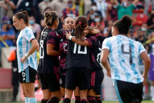 Mexico s players celebrate a goal against Argentina during a women s friendly match at the Tepa Gomez stadium, in Tepatitlan, Jalisco, Mexico, 23 October 2021. Mexico - Argentina !ACHTUNG: NUR REDAKTIONELLE NUTZUNG!  Copyright: xFranciscoxGuascox AME1585 20211023-6799b3b299da7372a1e425283fe604644475512d