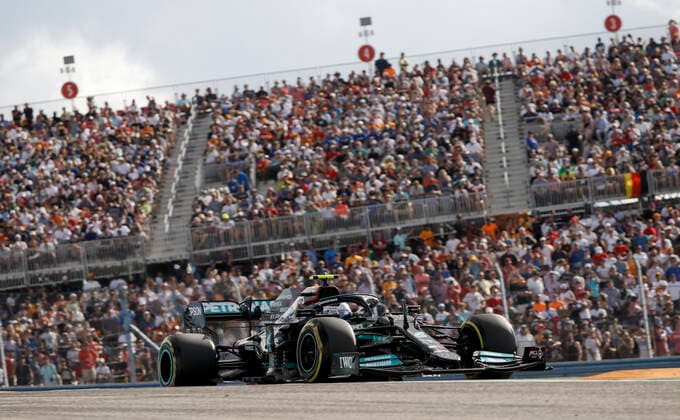77 Valtteri Bottas (FIN, Mercedes-AMG Petronas F1 Team), F1 Grand Prix of USA at Circuit of The Americas on October 23, 2021 in Austin, United States of America. (Photo by HOCH ZWEI) Austin United States of America
