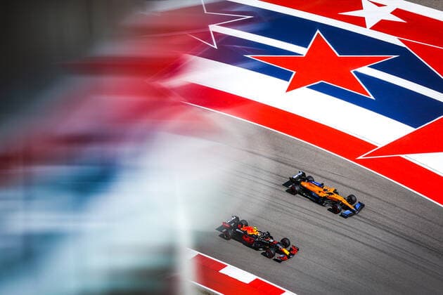 11 Sergio Perez (MEX, Red Bull Racing), 3 Daniel Ricciardo (AUS, McLaren F1 Team), F1 Grand Prix of USA at Circuit of The Americas on October 23, 2021 in Austin, United States of America. (Photo by HOCH ZWEI) Austin United States of America
