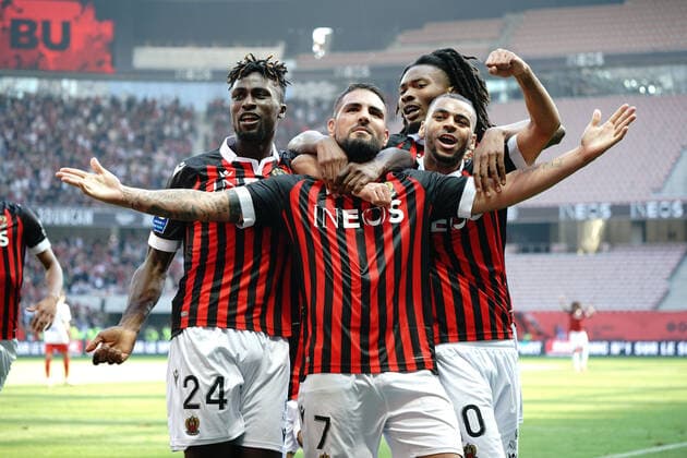 Joie - Andy Delort (OGC Nice) - Alexis Claude Maurice (OGC Nice) - Khephren Thuram (OGC Nice) - Evann Guessand (OGC Nice) FOOTBALL : OGC Nice vs Lyon - Ligue 1 Uber Eats - Nice - 24 10 2021 NorbertScanella Panoramic 
