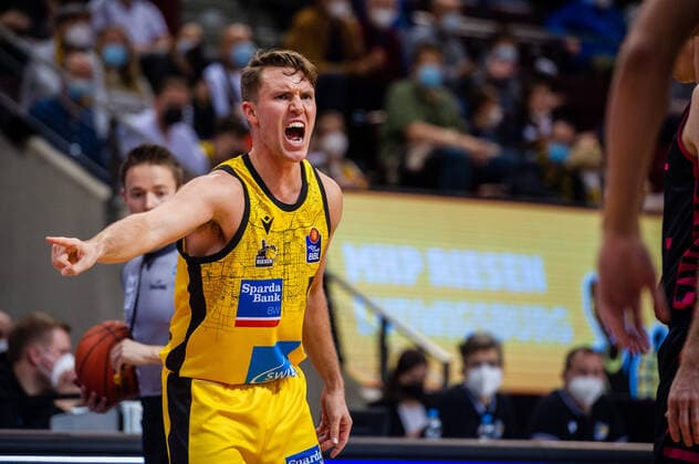 Jordan Hulls (MHP RIESEN Ludwigsburg 1) Schrei beim BBL-Spiel: MHP Riesen Ludwigsburg - Telekom Baskets Bonn am 24.10.2021 in Ludwigsburg (MHPArena) Deutschland Ludwigsburg. 24.10.21 Basketball , 24.10.2021, Ludwigsburg (Deutschland)
