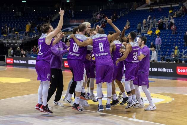 Basketball Berlin 24.10.2021 Saison 2021 2022 1. Bundesliga easyCredit-BBL BBL Alba Berlin - BG Göttingen Jubel Göttingen