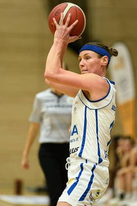 Halle, Deutschland 24. Oktober 2021: 1.BBL - Damen - 2021 2022 - Gisa Lions SV Halle vs. Capitol Bascats Duesseldorf Rachael Vanderwaal (Halle) SWH.arena Sachsen Anhalt Copyright: xFotostandx xxBallaschx