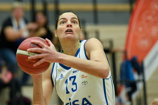 Halle, Deutschland 24. Oktober 2021: 1.BBL - Damen - 2021 2022 - Gisa Lions SV Halle vs. Capitol Bascats Duesseldorf Devran Tanacan (Halle) SWH.arena Sachsen Anhalt Copyright: xFotostandx xxBallaschx