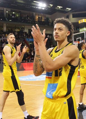 Ludwigsburg , Basketball easycredit BBL Bundesliga . MHP Riesen Ludwigsburg vs. Telekom Baskets Bonn , Jonah Radebaugh ( Riesen )
