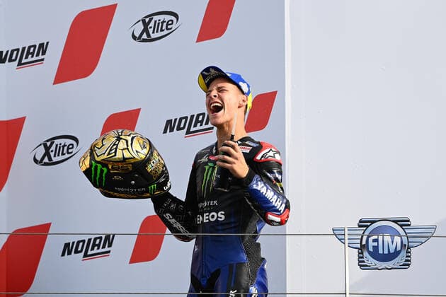 Sport Themen der Woche KW42 Motorrad WM, MotoGP, GP Emilia-Romagna in Misano, Fabio Quartararo ist Weltmeister October 24, 2021, RIMINI, ITALIA: French MotoGP rider Fabio Quartararo of Monster Energy Yamaha team celebrates his world champion title at the end of the Motorcycling Grand Prix of Italy and Emilia-Romagna at Misano World Circuit Marco Simoncelli at Misano Adriatico, Italy, 24 October 2021..ANSA DORNA PRESS OFFICE DIEGO SPERANI.+++ ANSA PROVIDES ACCESS TO THIS HANDOUT PHOTO TO BE USED SOLELY TO ILLUSTRATE NEWS REPORTING OR COMMENTARY ON THE FACTS OR EVENTS DEPICTED IN THIS IMAGE; NO ARCHIVING; NO LICENSING Motorcycling Grand Prix of Italy and Emilia-Romagna  - ZUMAa110 20211024_zaf_a110_062 Copyright: xDornaxPressxOffice DiegoxSperanix