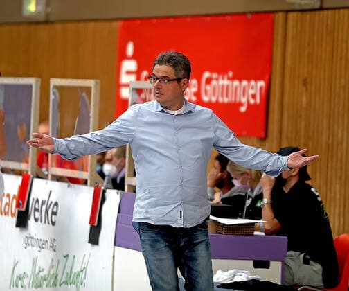 GSD zje123 Basketball Bundesliga Frauen Medical Instinct Veilchen BG74 - GiroLive-Panthers Osnabrück Göttingens Trainer Goran Lojo