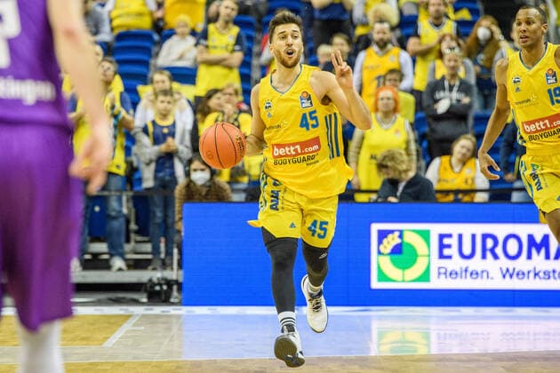 Tamir Blatt - ALBA, 24.10.2021, BBL, Alba Berlin vs - BG Goettingen, in der Mercedes Benz Arena, GER, Berlin, 24.10.21, BBL, Alba vs - BG Goettingen, Berlin Copyright: xUwexKoch Eibner-Pressefotox EP_UKH