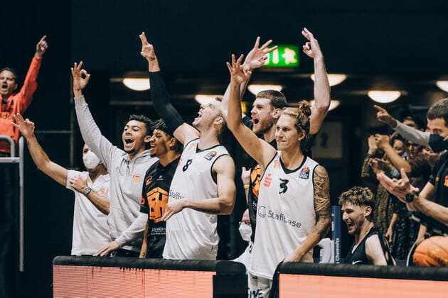 Niners Chemnitz vs. Ratiopharm Ulm, Basketball, Bundesliga, BBL, easycredit BBL, Spieltag 5, Spielzeit 2021 2022, 24.10.2021, Niners Chemnitz vs. Ratiopharm Ulm, Basketball, Bundesliga, BBL, easycredit BBL, Spieltag 5, Spielzeit 2021 2022, 24.10.2021, Foto: EIBNER Thorsten Ochs Chemnitz Copyright: xEibner-Pressefoto ThorstenxOchsx EP_TOS