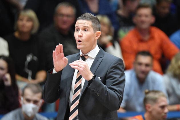 Jaka Lakovic (Trainer, Head Coach, Ratiopharm Ulm), Niners Chemnitz vs. Ratiopharm Ulm, 24.10.2021, easycredit Basketball Bundesliga, GER, Saison 2021 2022 Niners Chemnitz vs. Ratiopharm Ulm, 24.10.2021, easycredit Basketball Bundesliga, GER, Saison 2021 2022 Chemnitz Copyright: xBertxHarzer xEibner-xPressefotox