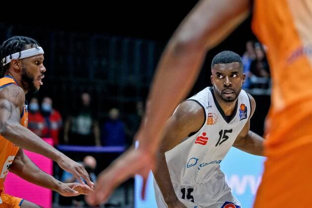 Niners Chemnitz vs. Ratiopharm Ulm, Basketball, Bundesliga, BBL, easycredit BBL, Spieltag 5, Spielzeit 2021 2022, 24.10.2021, Niners Chemnitz vs. Ratiopharm Ulm, Basketball, Bundesliga, BBL, easycredit BBL, Spieltag 5, Spielzeit 2021 2022, 24.10.2021, Foto: EIBNER Thorsten Ochs Chemnitz Copyright: xEibner-Pressefoto ThorstenxOchsx EP_TOS