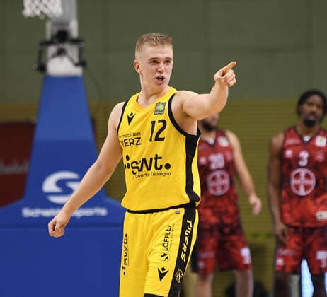 Basketball 2. Bundesliga 2021 2022 6. Spieltag 24.09.2021 in Rottenburg Tigers Tuebingen - Bayer Giants Leverkusen JUBEL Tigers; Aatu Kivimaeki