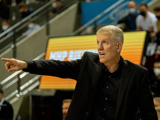 John Patrick (MHP Riesen Ludwigsburg, Headcoach), MHP Riesen Ludwigsburg - Telekom Baskets Bonn , Basketball, Bundesliga, 5. Spieltag, Spielzeit 2021 2022, 24.10.2021, MHP Riesen Ludwigsburg - Telekom Baskets Bonn , Basketball, Bundesliga, 5. Spieltag, Spielzeit 2021 2022, 24.10.2021 Ludwigsburg Copyright: xAntonioxChiok Eibner-Pressefotox EP_ACK