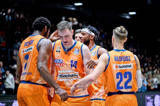 Niners Chemnitz vs. Ratiopharm Ulm, Basketball, Bundesliga, BBL, easycredit BBL, Spieltag 5, Spielzeit 2021 2022, 24.10.2021, Niners Chemnitz vs. Ratiopharm Ulm, Basketball, Bundesliga, BBL, easycredit BBL, Spieltag 5, Spielzeit 2021 2022, 24.10.2021, Foto: EIBNER Thorsten Ochs Chemnitz Copyright: xEibner-Pressefoto ThorstenxOchsx EP_TOS