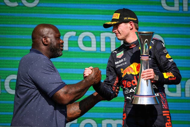 Podium: VERSTAPPEN Max (ned), Red Bull Racing Honda RB16B, and Shaquille O Neal during the Formula 1 Aramco United States Grand Prix 2021, 17th round of the 2021 FIA Formula One World Championship, WM, Weltmeisterschaft from October 21 to 24, 2021 on the Circuit of the Americas, in Austin, Texas, United States of American - F1 - UNITED STATES GRAND PRIX 2021 - RACE DPPI Panoramic  20211024_GOODEN_FGO09454